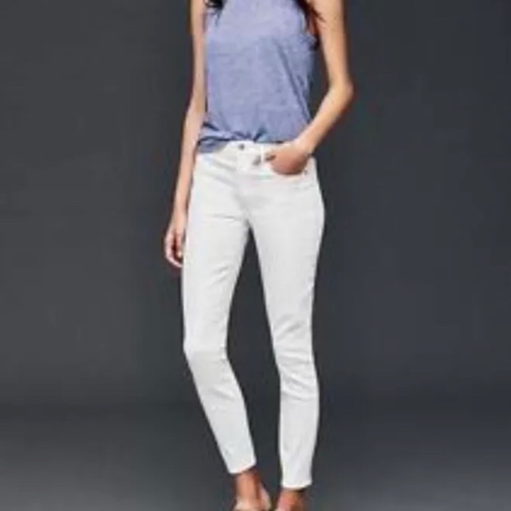 Gap 1969 True Skinny White Jeans